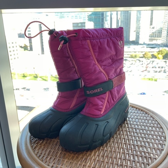 Sorel Kid's Flurry Padded Black Pink Drawstring Winter Snow Boots Size 6 - Picture 2 of 5